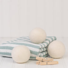 Load image into Gallery viewer, Wool Dryer Balls